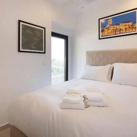 The Beachhouse - Luxury Beachfront וילה *