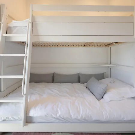 The Beachhouse - Luxury Beachfront וילה *