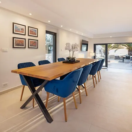 וילה The Beachhouse - Luxury Beachfront