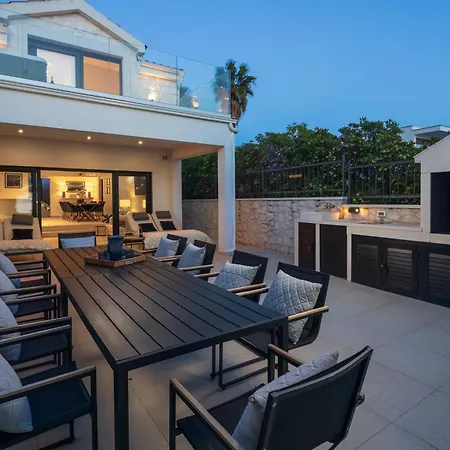 וילה The Beachhouse - Luxury Beachfront
