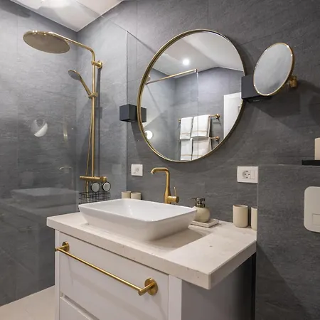The Beachhouse - Luxury Beachfront וילה *