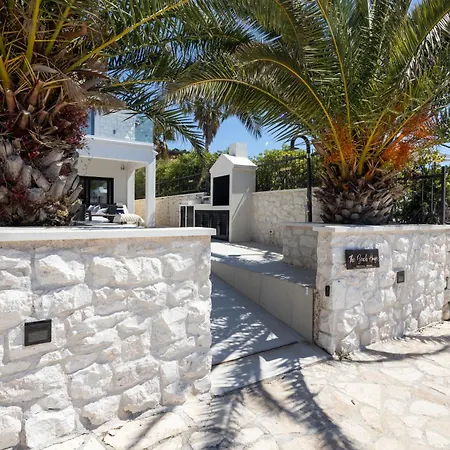 וילה The Beachhouse - Luxury Beachfront רוגוזניצה