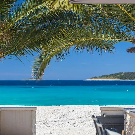 וילה The Beachhouse - Luxury Beachfront *
